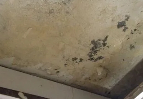 南岳阳台漏水维修公司分享下南岳卫生间渗水维修需要注意哪些问题。